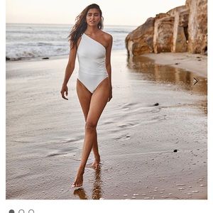 Summersalt Sidestroke White Sand Size 12 NWT